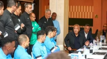 زيارة كامل أبو علي لمعسكر المصري تعزز التنسيق بين الإدارة والجهاز الفني واللاعبين 1